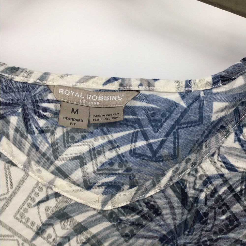 Royal Robbin’s Featherweight T-Shirt. Size Medium. Gently worn. - Picture 3 of 3